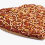 Бриллиантовая пицца в форме сердца «Favitta’s Family Pizzeria»